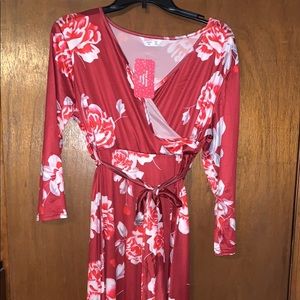 Floral maternity maxi dress